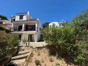 Ferienhaus mit Garten und Pool - Image 2