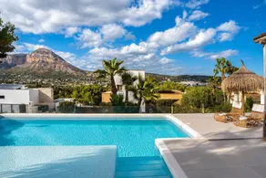 Casa con terrazza, giardino e piscina privata - Image 4