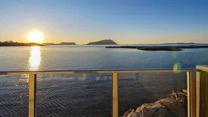 Holiday home with garden & terrace - Image 5