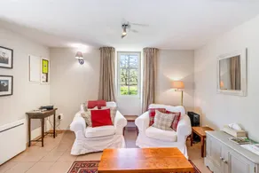 Holiday home with garden, barbeque & terrace - Image 3