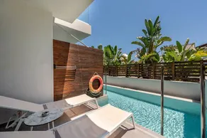 Superior Doppelzimmer mit Swim-up-Pool – Blick ins Landesinnere - Image 4