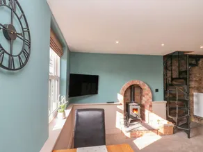 Cottage with garden - Image 5