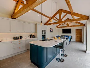 Fully equipped lovely cottage with garden & hot tub | Pet-friendly - Image 2