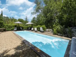 Spacious house with pool, BBQ & terrace - Image 3