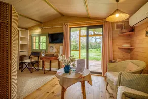 Chalet 'Les Iris' with private pool, shared terrace, and air conditioning - Image 4