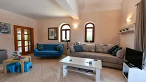 Flat with garden, pool & barbecue | Sea view - Image 3