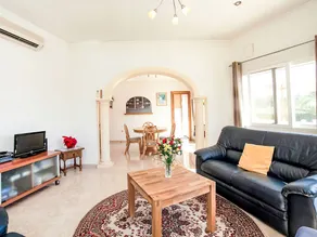 Kinderfreundliches Ferienhaus mit privatem Pool, Terrasse und Grill - Image 3