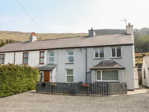 Cottage with garden - Image 4