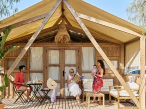 Tent with terrace & pool | Garden view - Image 5