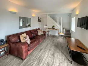 Cottage with garden | River view - Image 3