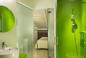 L'Adagio - Agriturismo e Relax con SPA nel borgo medioevale di Badalucco: SUITE Moderna con romantica vista sul borgo - Image 5