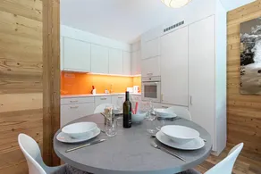 Luxe Apartment Near ski Lift - Image 4