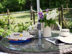 Cottage with terrace & garden - Image 2