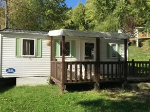 Mobile home with pool - Image 2