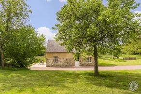 Gite with garden, barbeque & terrace - Image 2