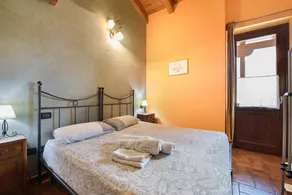 Private room with pool & garden | Mountain view - Image 4