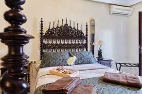 Holiday home with terrace | City view | Perfect for remote work - Image 4
