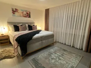 Fully equipped holiday apartment with barbeque, garden & terrace - Image 5