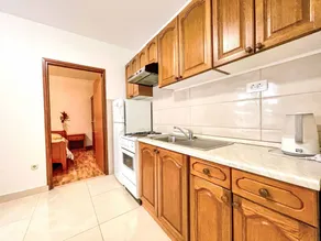 Apartment with terrace & barbeque - Image 3