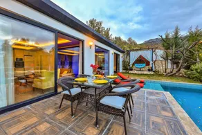 Fully equipped wonderful villa with private pool, BBQ & garden - Image 3