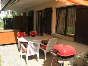 Fully equipped holiday apartment with garden, terrace & pool | Mountain view | Pet-friendly - Image 3