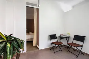 Chambre chez l'habitant avec terrasse | Vue ville - Image 4