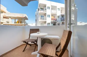 Appartement avec internet haut débit, terrasse et jardin | Vue lac - Image 2