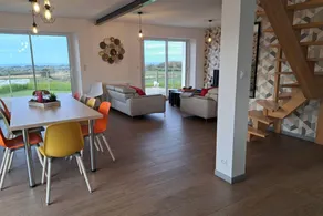 Merveilleuse maison de vacances entièrement équipée avec terrasse, barbecue et jardin | Vue mer - Image 4