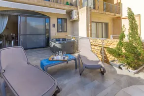 Holiday home with barbecue, jacuzzi & garden - Image 4