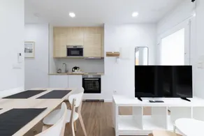 Apartamento Aurora con vistas a la montaña, jardín compartido y aire acondicionado - Image 4
