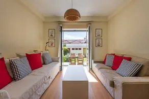 Maison avec jardin et terrasse - Image 2