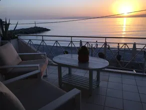 Flat with garden & terrace | Sea view - Image 3