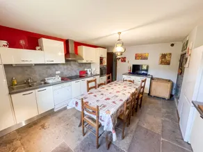 Ferienhaus mit Garten und Grill - Image 3