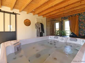 Casa rural con jacuzzi, jardín y barbacoa - Image 3