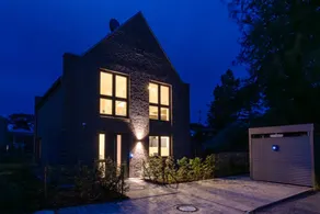 Grande maison adaptée aux familles avec jardin, barbecue et internet haut débit | Vue jardin | Adaptée au travail à distance - Image 2