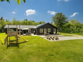 Children-friendly holiday home with private pool, hot tub & sauna | Dogs allowed - Image 2