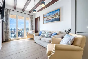 Charming apartment | Beach view | Beach nearby | Perfect for remote work - Image 2