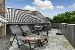 Family-oriented beautiful holiday home with sauna, terrace & jacuzzi | Beach nearby | Pet-friendly - Image 3
