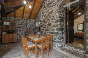 Cottage convivial et familial avec terrasse et barbecue | Vue montagne | Parfait pour le travail à distance - Image 5
