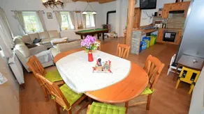 House with terrace, garden & sauna - Image 3