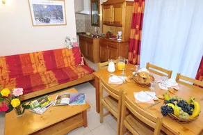 Fully equipped lovely gite with garden & pool | Nature view - Image 4