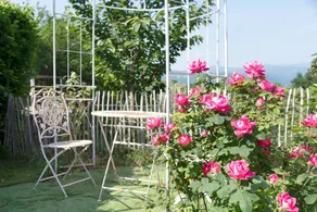 Flat with garden & BBQ | Mountain view - Image 5