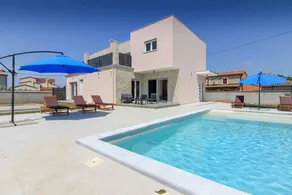 Villa con piscina, barbacoa y terraza - Image 2