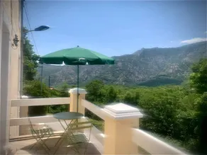 Holiday home with terrace, garden & BBQ | Mountain view - Image 2