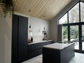 Holiday home with BBQ, terrace & garden | Nature view - Image 5