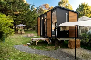 Secluded Tiny House with Picnic Space in Daylesford, Victoria - Image 4