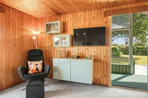Holiday home with terrace, garden & BBQ - Image 5