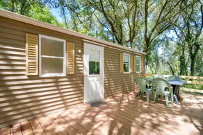 Mobile Home in Cottage Village, Air Conditioning Available, Shared Pool - Image 5