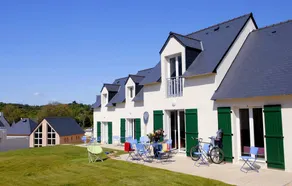Holiday home with pool, terrace & sauna - Image 2