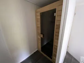 Maison avec sauna, terrasse et jardin - Image 3